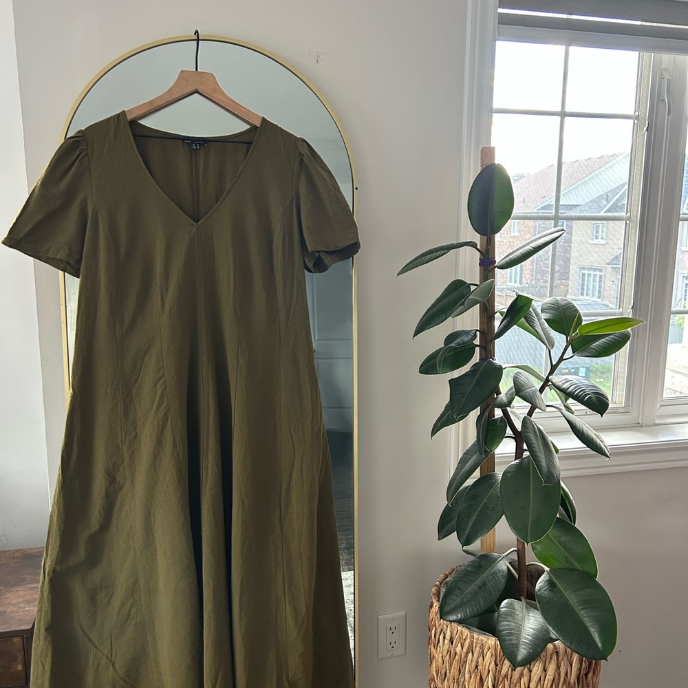 Nobody’s Child Olive Green V-Neck Dress
